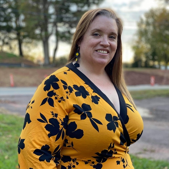 Meet your Posher, Diane - Picture 2 of 4